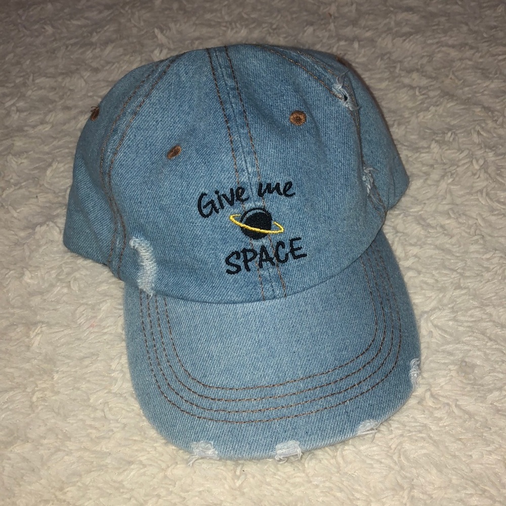 Women’s ball hat